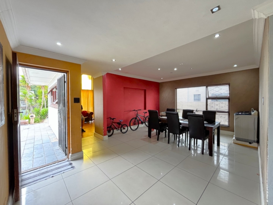 4 Bedroom Property for Sale in Wynberg Western Cape